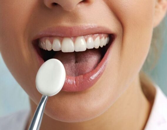 Ursachen und Behandlung von Belag auf der Zunge: Was Ihr Mund über Ihre Gesundheit verrät