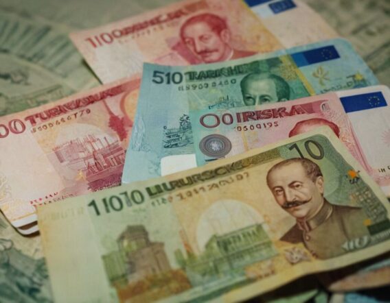 25 Euro in Türkische Lira: Aktueller Wechselkurs und Tipps für Reisende