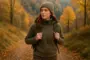 Herbstwanderungen leicht gemacht: Warum Naturwolle die beste Wahl bei Outdoor-Touren ist