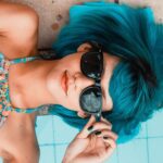 Frau mit Sonnenbrille