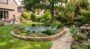 So integrieren Sie ein Trampolin harmonisch in Ihren Garten